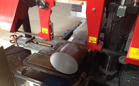 南头镇卧式带锯床加工时出现明显振荡如何排查？