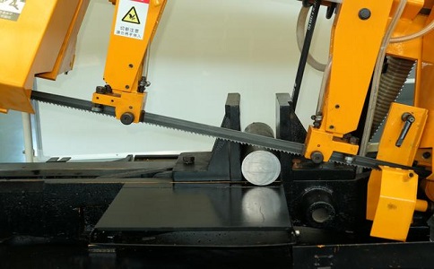 南头镇数控带锯床自动送料精度会出现偏差吗？